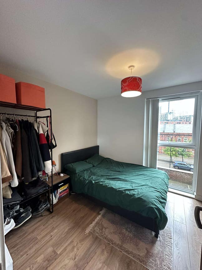 Double room + own bathroom in city centre 650pcm Main Photo
