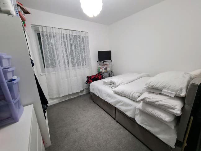 Double Room (furnished) with Private Bathroom Main Photo