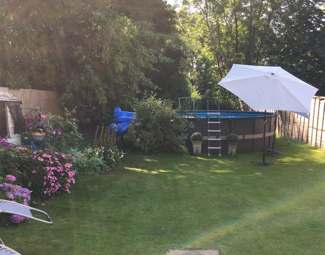 Small Double Down Private Lane  Main Photo