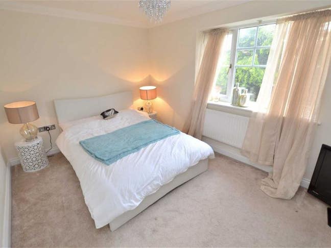 Double Room in a House (Short Term Only) Main Photo