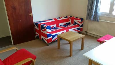 House for 4 students near Lidl Main Photo