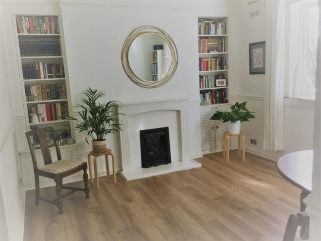 Sunny double room with en suite in Trinity Main Photo