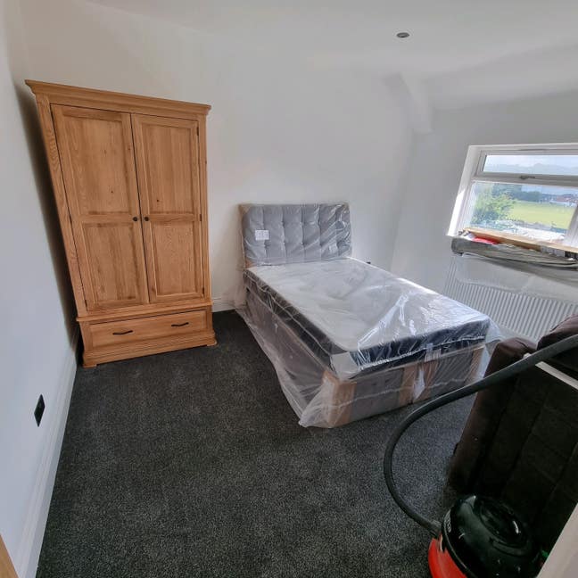 Lovely Room opposite Beck Hill stn. All Bills incl Main Photo