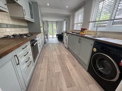 Modern Shared House, Victoria Road Main Photo