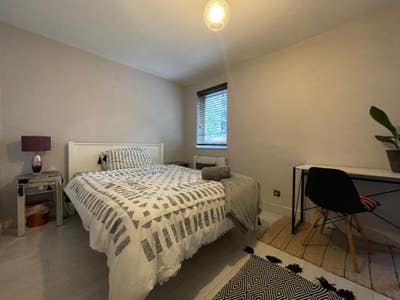 Spacious double Tower Hill Short Term Let Main Photo