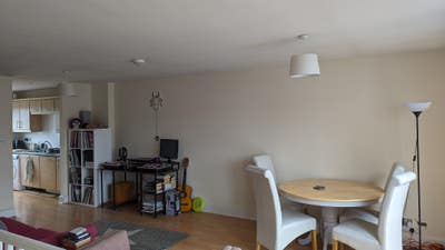 Spacious Flat, double Room, great loaction Main Photo