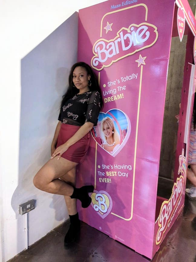 27 year old professional looking for a room Main Photo