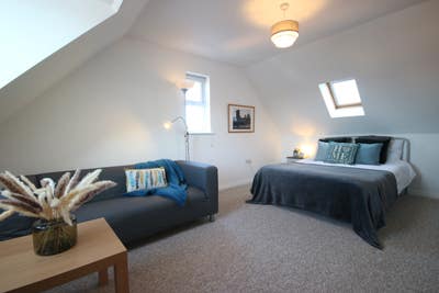 Double room in House perfect for Rotherwas Main Photo