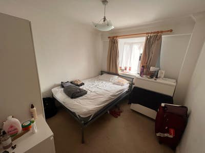 Double room  private bathroom central Wimbledon  Main Photo