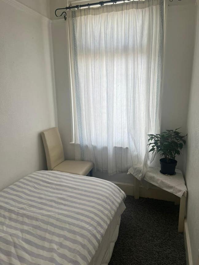 One room for ren for one person centre Walthamstow Main Photo