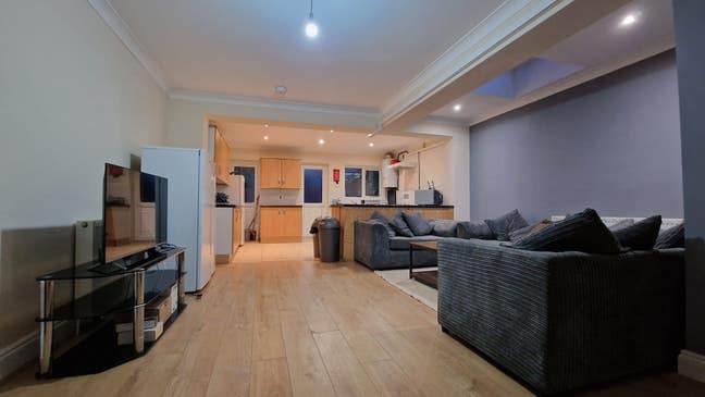 * Beautiful House/All Immaculate*  Huge Rooms!  Main Photo