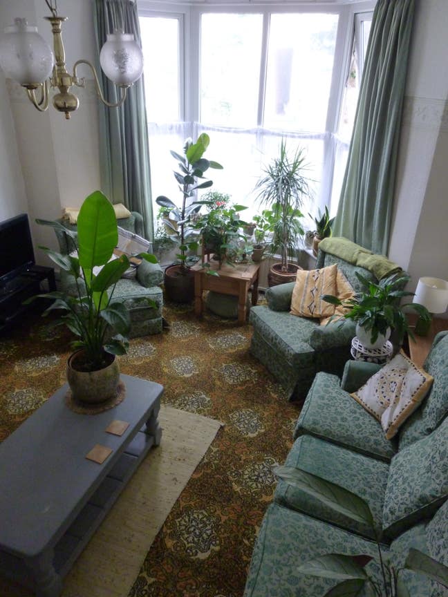 Large Double Room in Furnished House  S2 Main Photo
