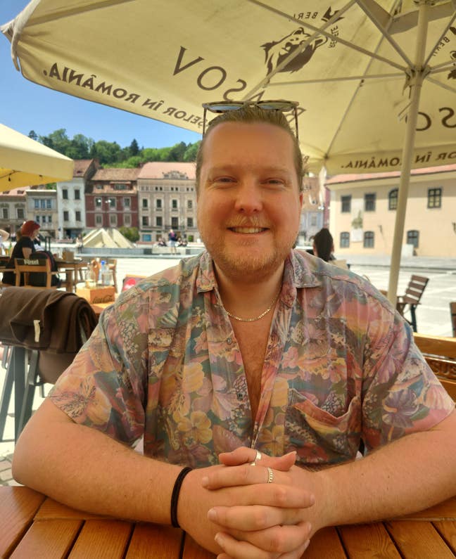 Friendly Creative (trying to be) Professional Main Photo