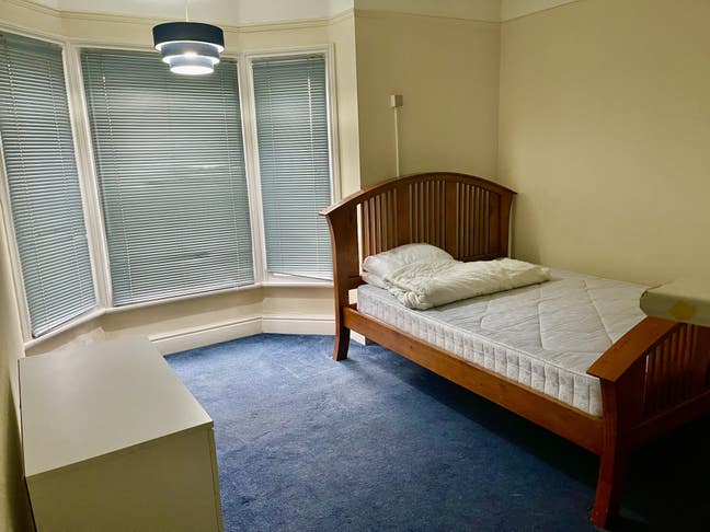 Bright kingsize room - Bills incl- Ava 10th Sept Main Photo