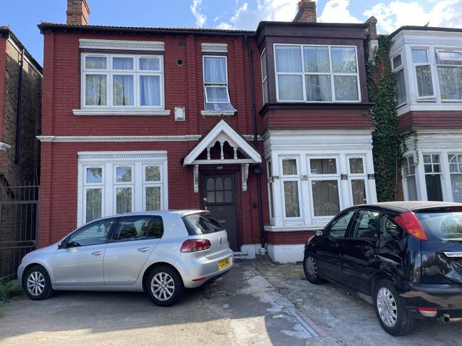 Large double room in N13. Garden, bills inc. Main Photo