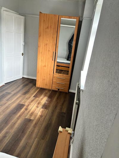 Large Single Room in Charlton, SE7 Bills Included Main Photo