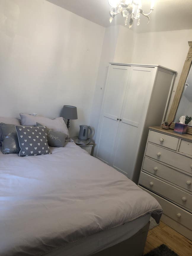 Lovely quiet double room near city centre  Main Photo