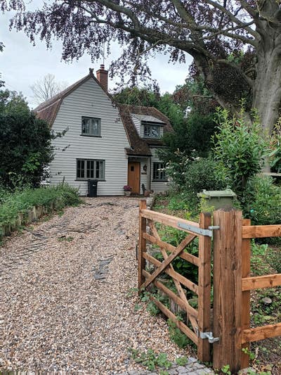 Large double room with en suite  Main Photo