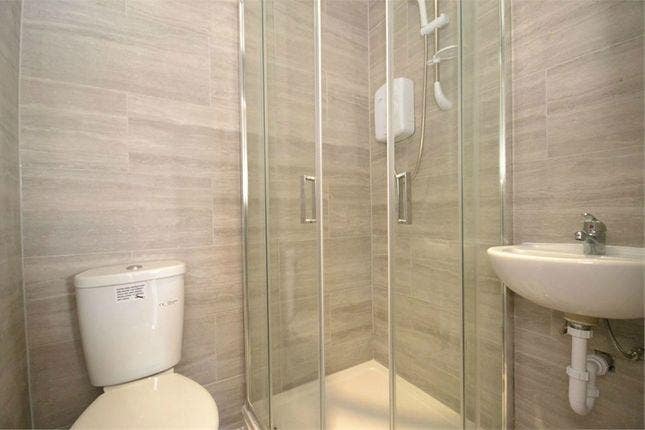 Room in Wembley to rent.  Main Photo