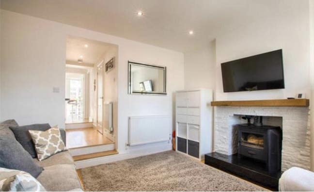 Single Room for Rent  Main Photo