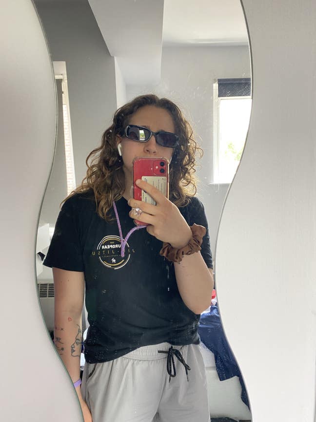 1-bedroom flat in East London needed Main Photo