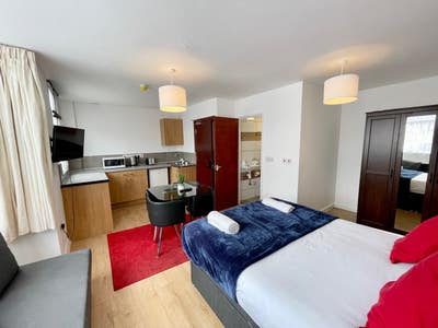 Large Studios Available In UB2-Must See!!! Main Photo