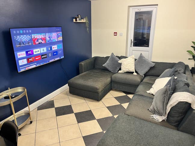 En-suite Room near Reading Hospital - Bills inc  Main Photo