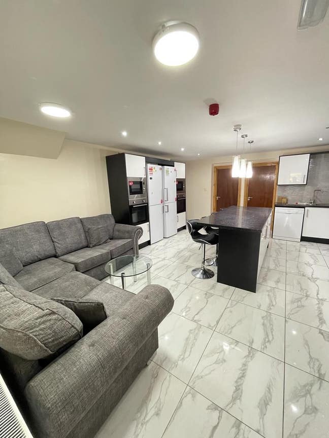 B29 En-suite🏡 &pound;0 Dep💥 All Bills Inc🤩 Main Photo