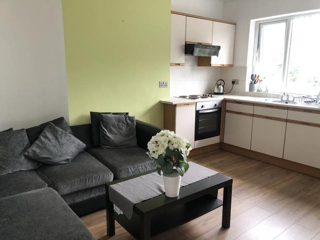 Large double room with private office room  Main Photo