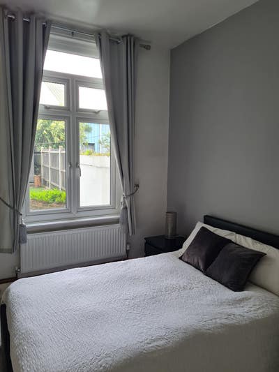 Cozy Double Room in Croydon  Main Photo