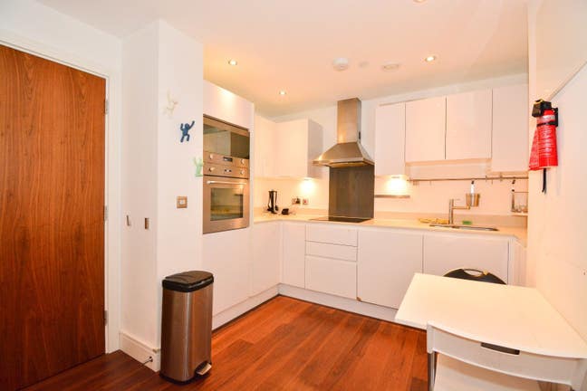 🚨 Luxury Spa, gym, swimming, canary wharf Main Photo