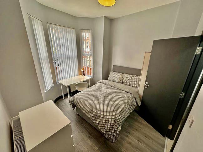 **  Modern Doubles North Belfast Near Ulster Uni** Main Photo