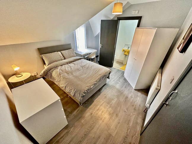 **  Modern Doubles North Belfast Near Ulster Uni** Main Photo