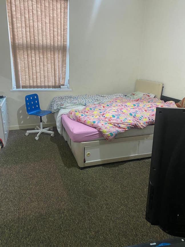 We have 3 spare rooms with a wider length of 13x13 Main Photo
