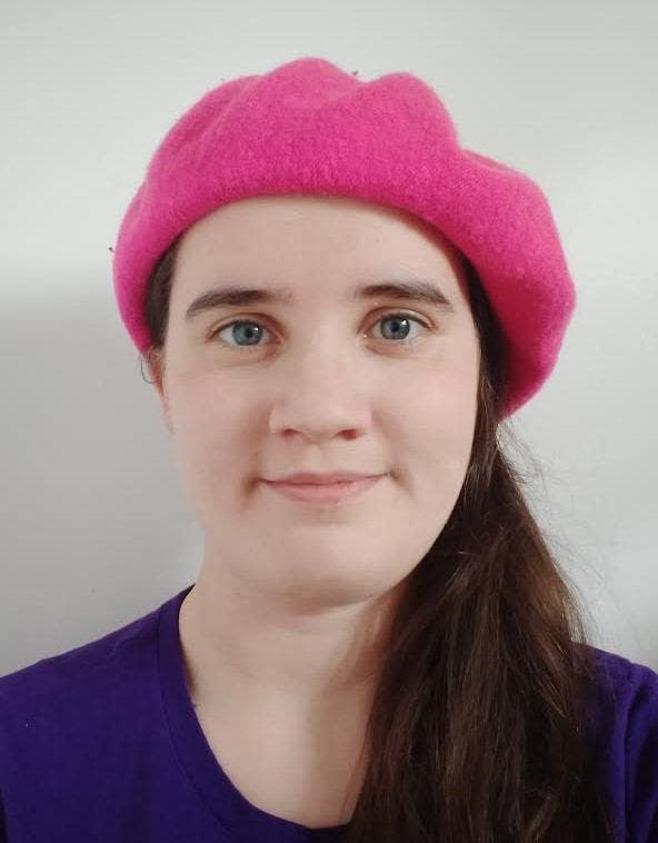 Mature arts Student looking for a room. Main Photo