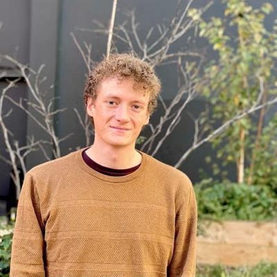 On the lookout for a 2-bed flat or house Main Photo