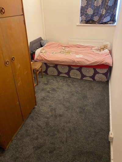 Single room available  Main Photo
