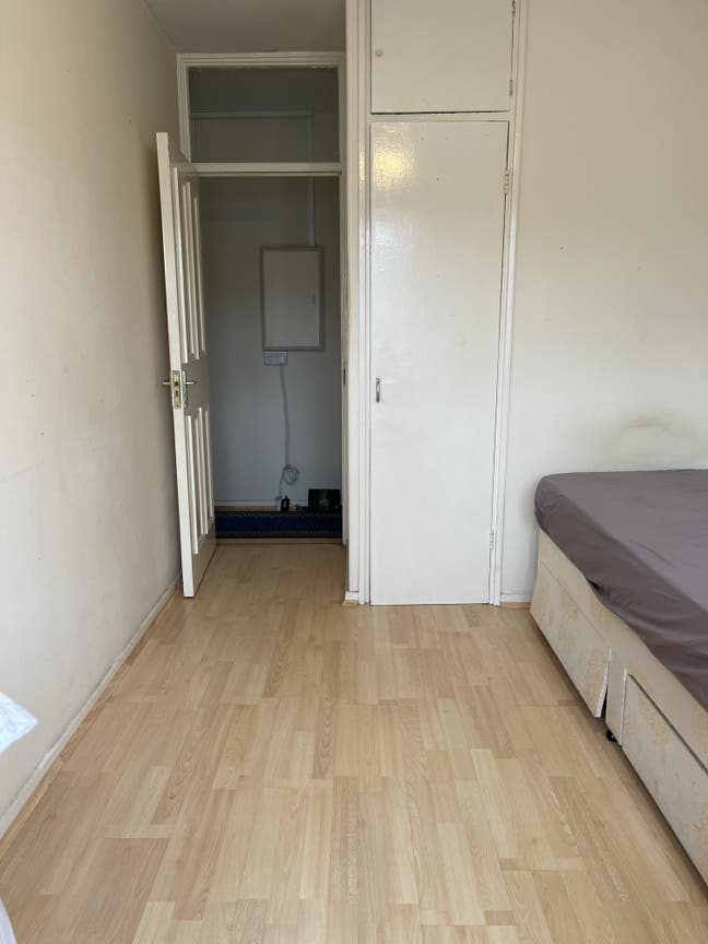 One Sunny,  fully furnished double room.  Main Photo