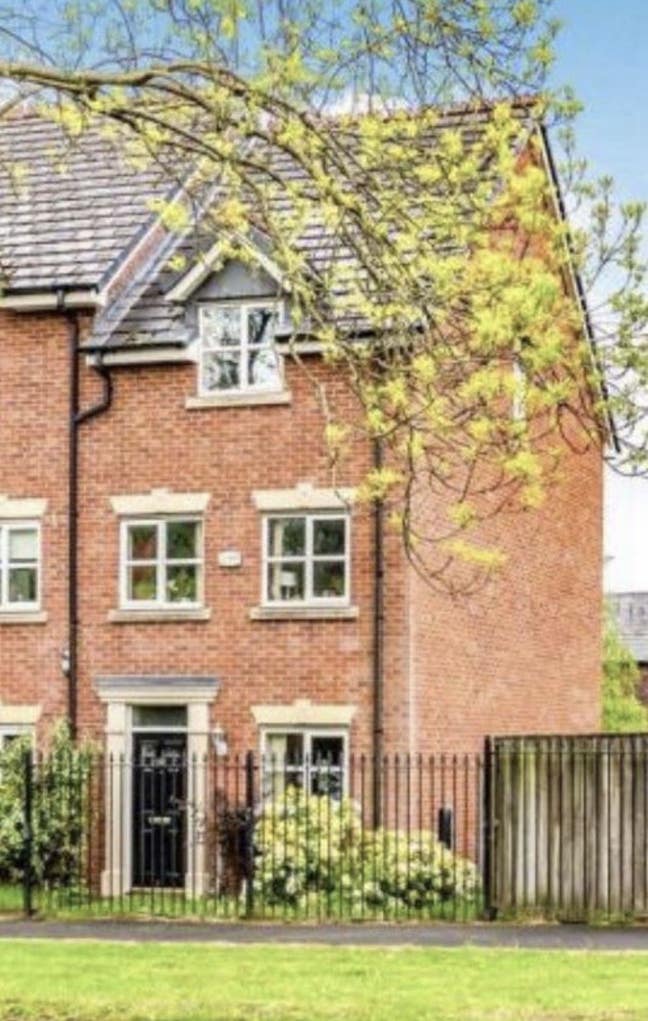 Double room available South Manchester  Main Photo