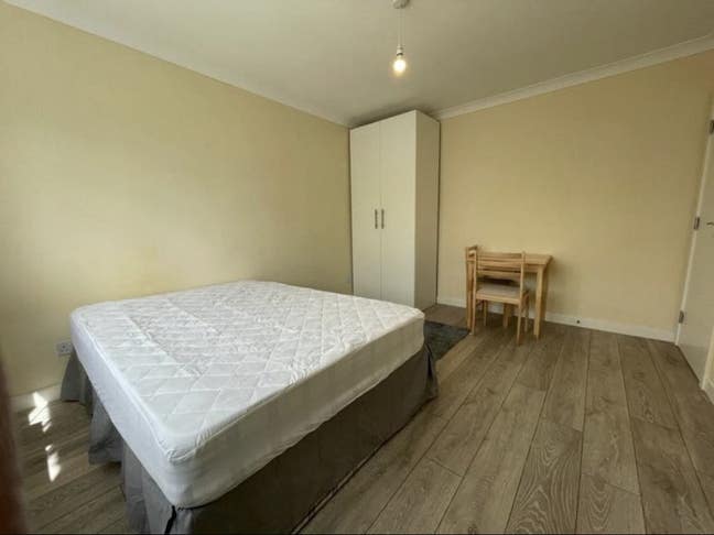 Lovely Double Room/Willesden Grn/No Deposit Main Photo