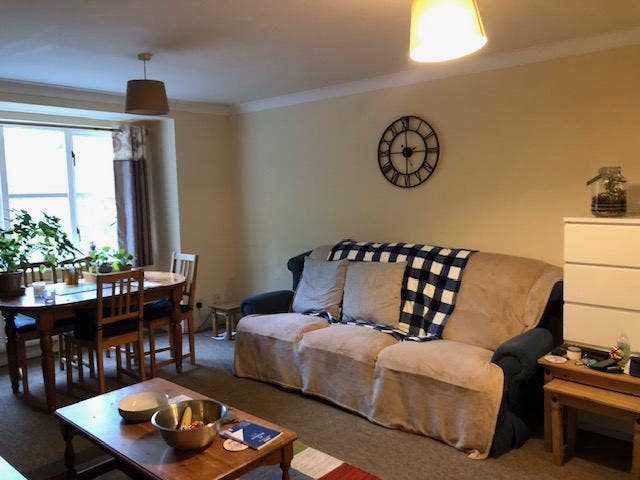 2 Bed Flat in Isleworth Main Photo