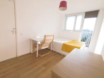 4 bedroom flat with balcony, 6 min Bermondsay Stn  Main Photo