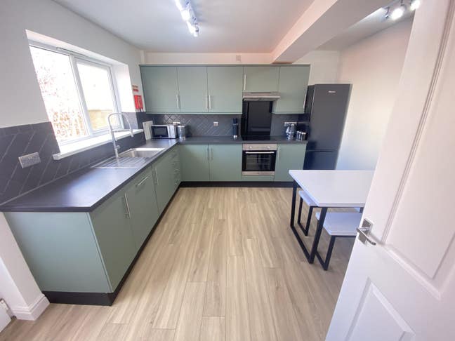 Double room available for lodger in private home Main Photo