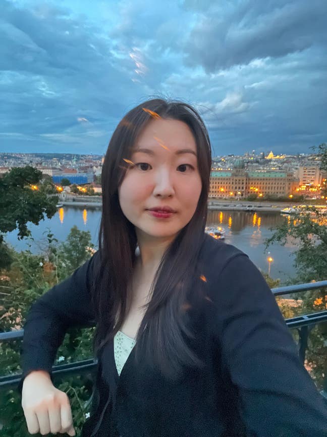 Looking for a studio/ room in East London  Main Photo