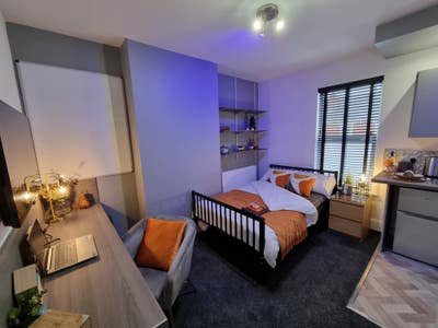 Avail June/July 2026 Bills inc Studio Lincoln LN1  Main Photo