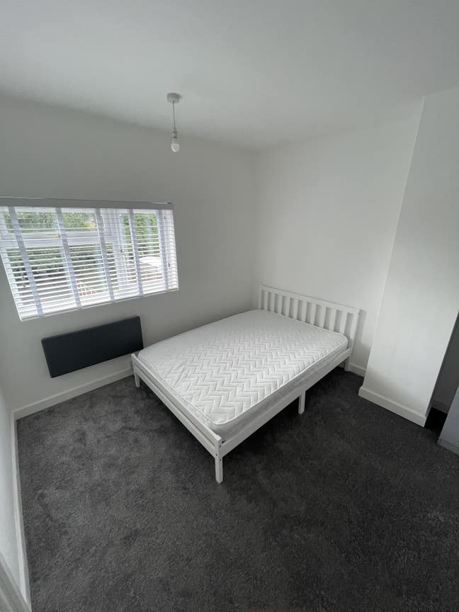 Newly modern 1 bed flat available  Main Photo