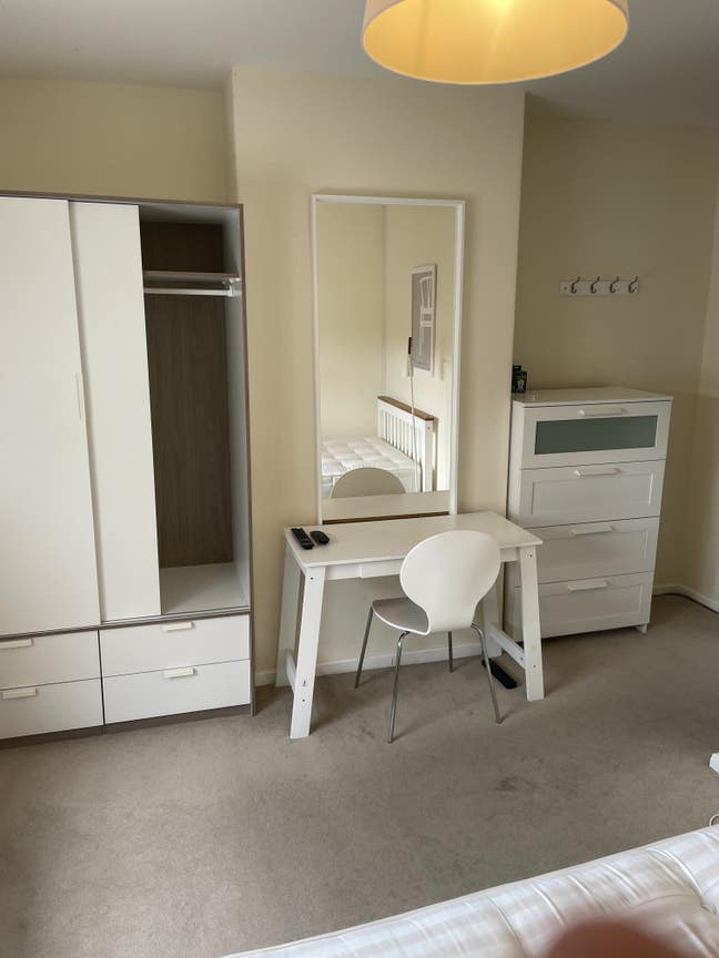 All Women’s house Main Photo