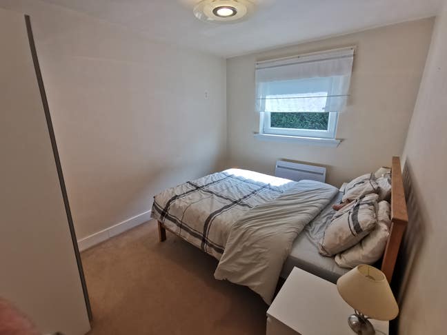 Spacious double room available  Main Photo