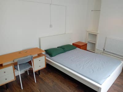5 Bedroom recently furnished Student House Main Photo