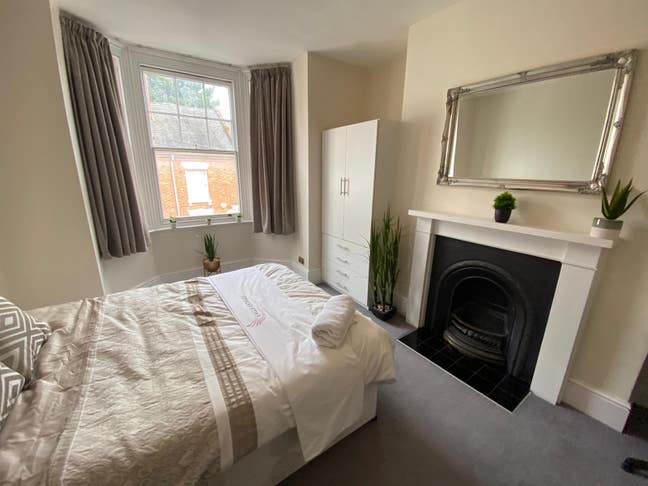 🦅Bay Fronted Double room/ £565 Victoria 🦅 Main Photo